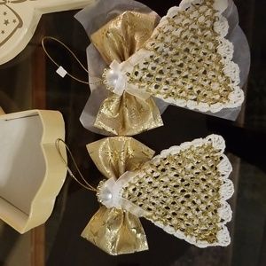 Pair of two doily angel ornaments